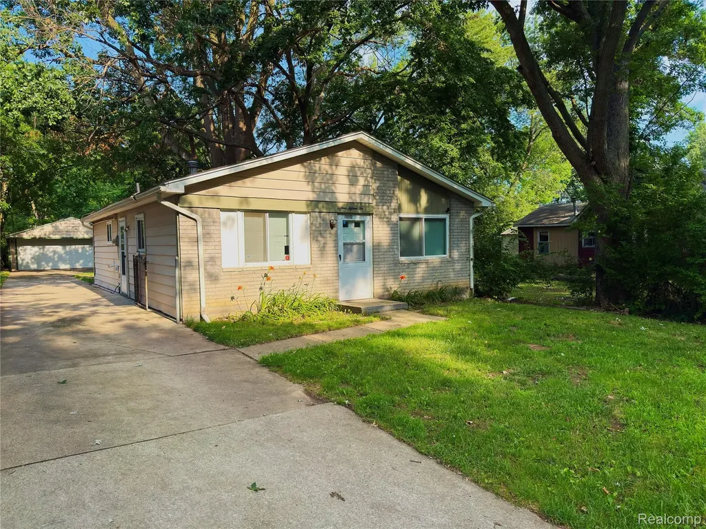 15152 Mcguire Street Taylor City MI 48180