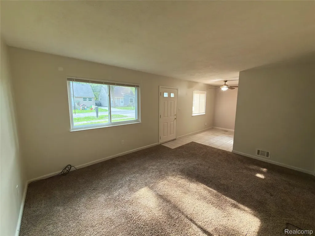 15152 Mcguire Street Taylor City MI 48180