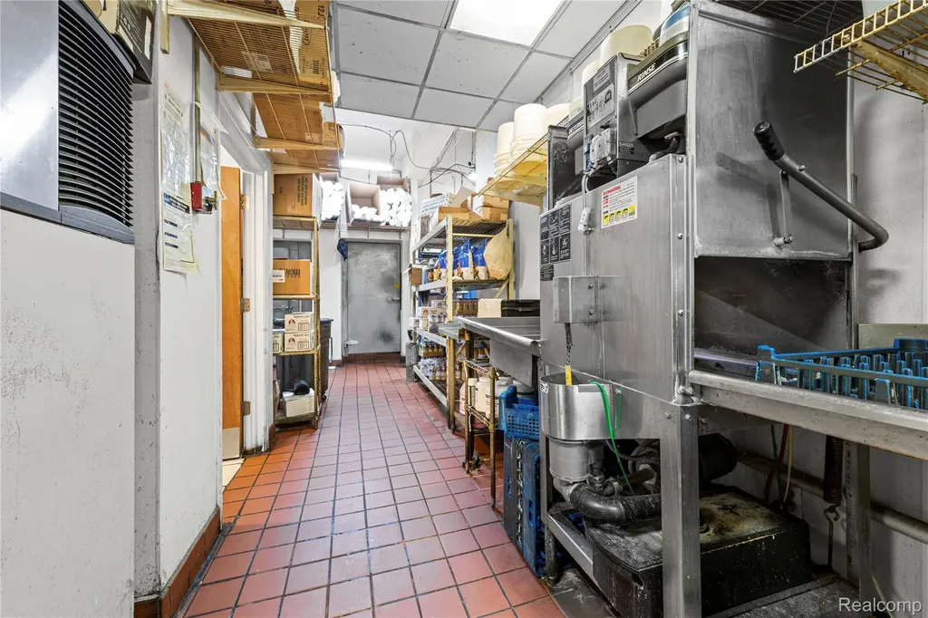 1350 W Fort Street Detroit City MI 48226
