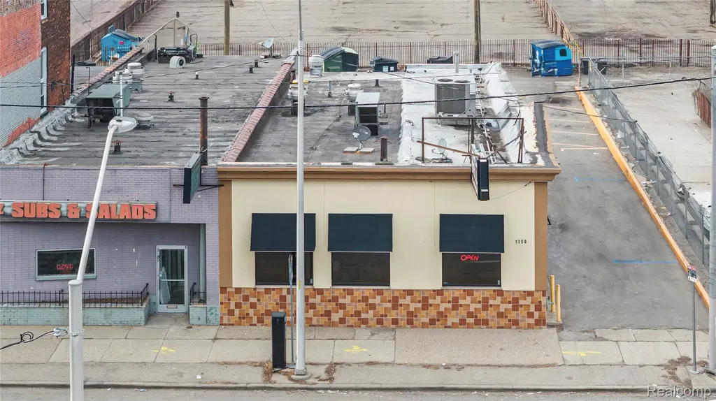 1350 W Fort Street Detroit City MI 48226