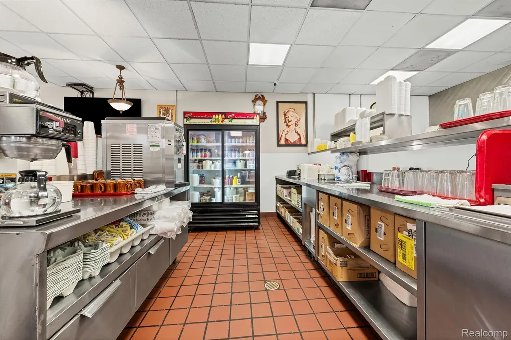 1350 W Fort Street Detroit City MI 48226