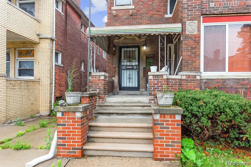 3290 Calvert Street Detroit City MI 48206