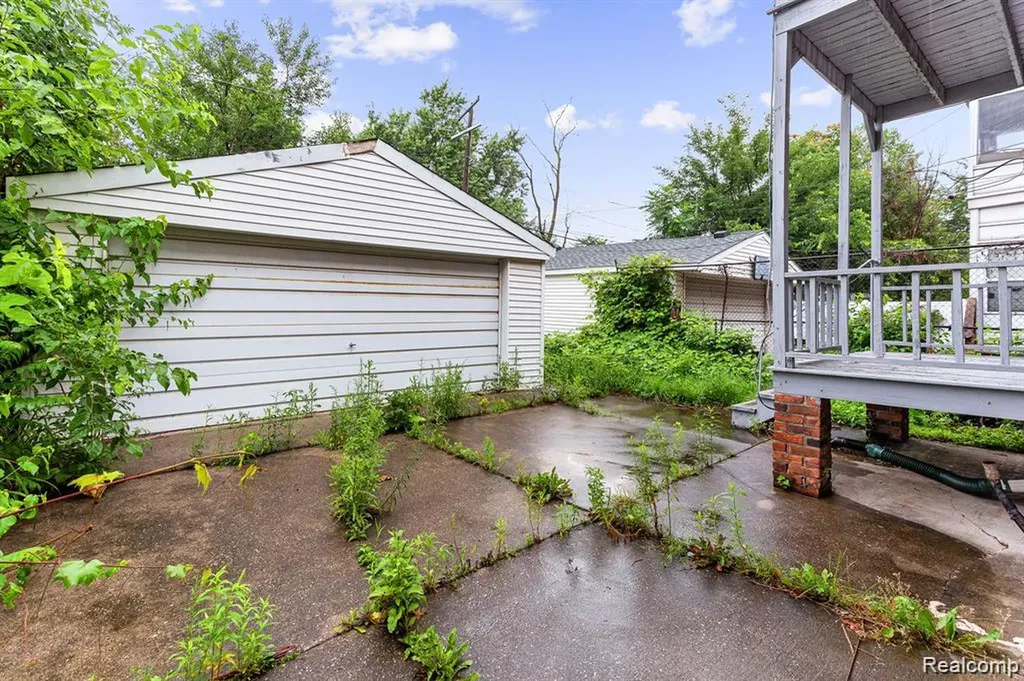 3290 Calvert Street Detroit City MI 48206