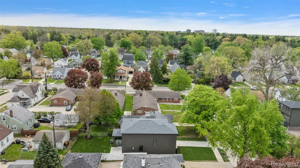1816 Clifton Avenue Royal Oak City MI 48073