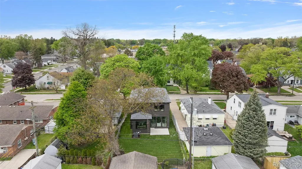 1816 Clifton Avenue Royal Oak City MI 48073