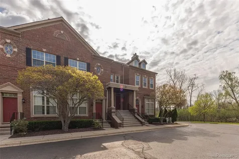 29242 W Glen Oaks Farmington Hills City MI 48334