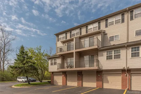 29242 W Glen Oaks Farmington Hills City MI 48334