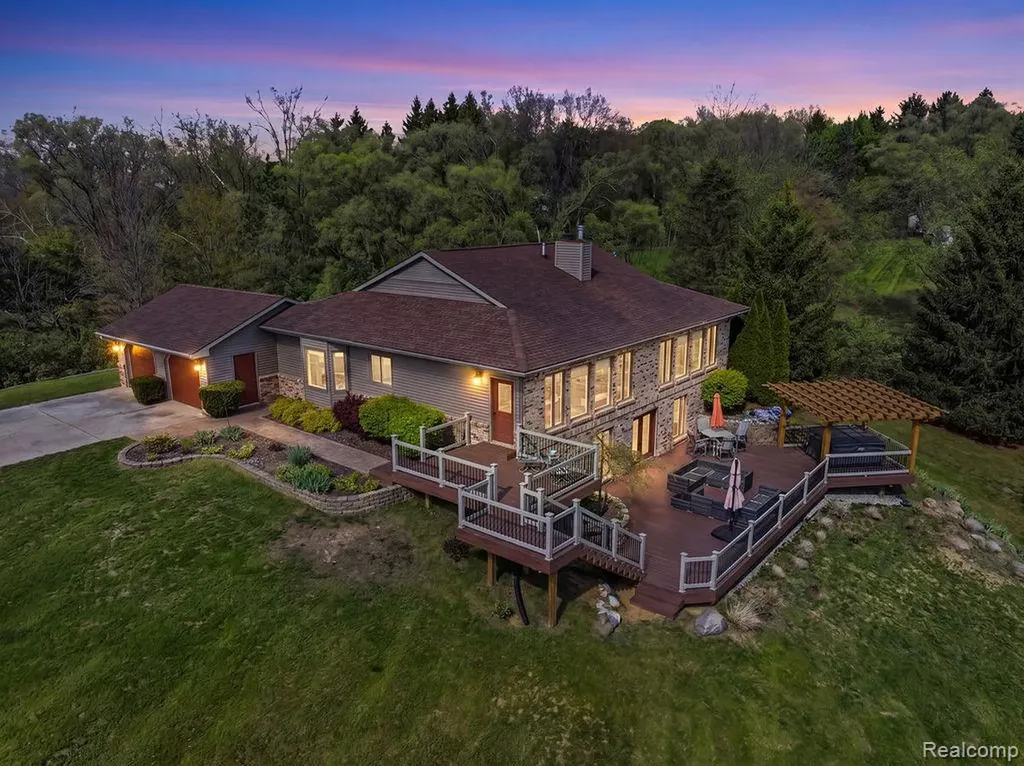 Brighton Township MI, 8742 Hyne Road