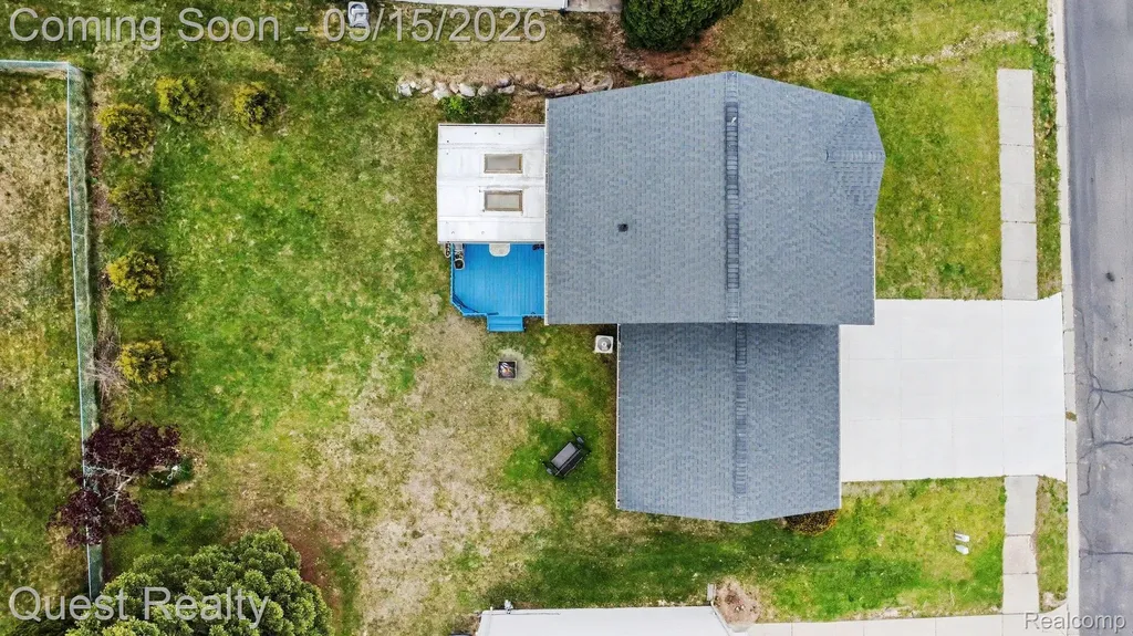 7058 Rolling Hills Drive Waterford Charter Township MI 48327