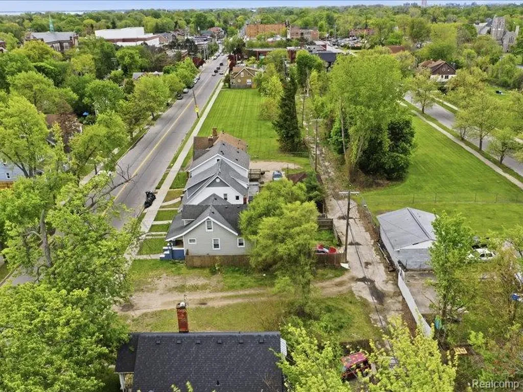 1341 Alter Road Detroit City MI 48215