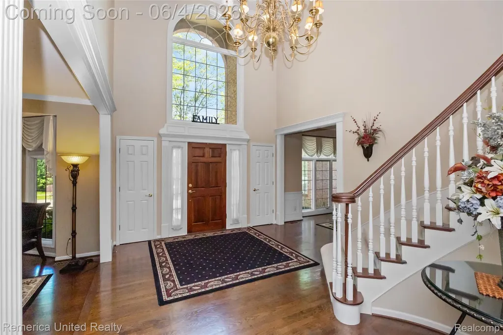 54501 Salem Drive Shelby Charter Township MI 48316