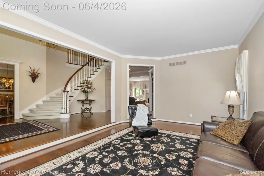 54501 Salem Drive Shelby Charter Township MI 48316