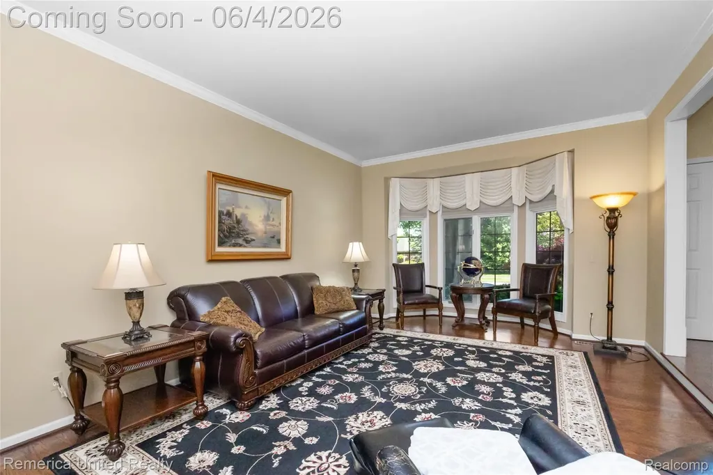 54501 Salem Drive Shelby Charter Township MI 48316