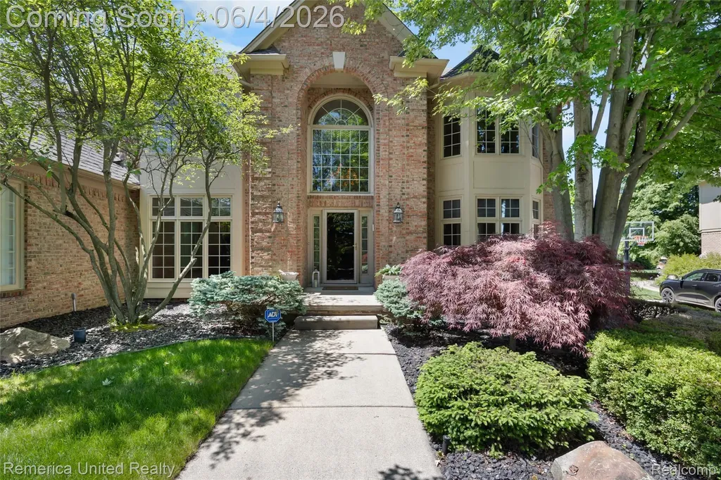 54501 Salem Drive Shelby Charter Township MI 48316