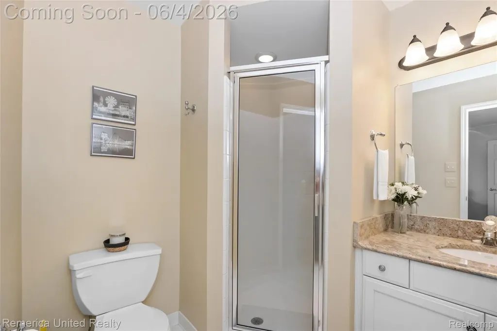 54501 Salem Drive Shelby Charter Township MI 48316