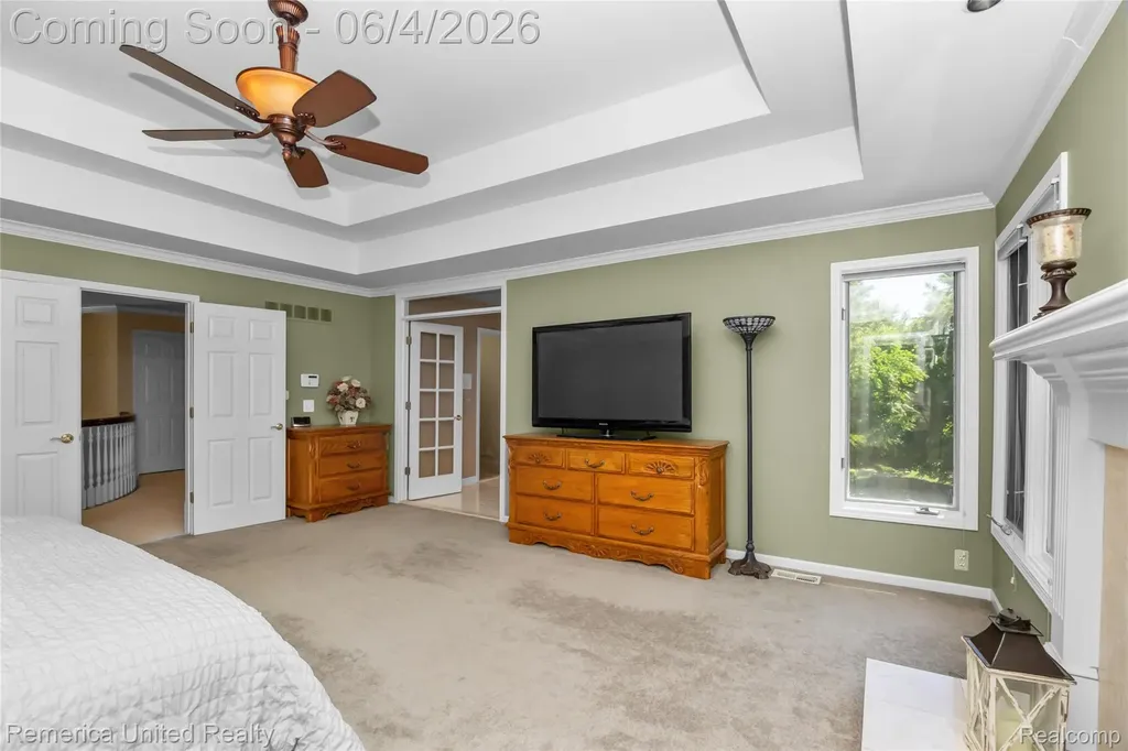 54501 Salem Drive Shelby Charter Township MI 48316