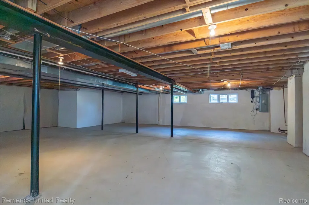54501 Salem Drive Shelby Charter Township MI 48316
