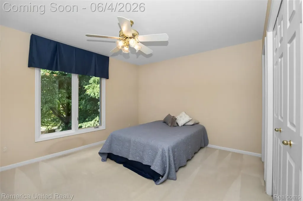 54501 Salem Drive Shelby Charter Township MI 48316