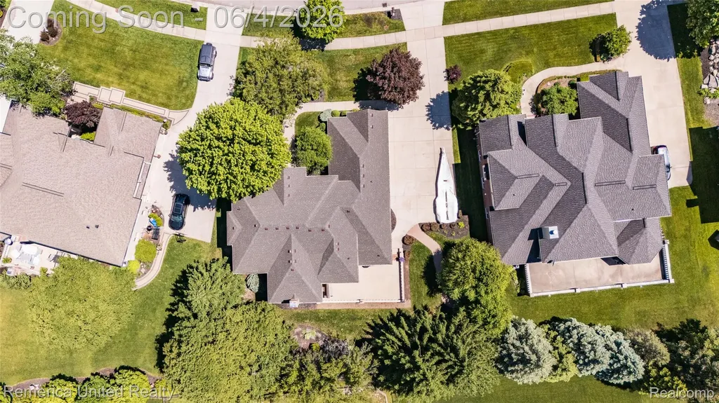 54501 Salem Drive Shelby Charter Township MI 48316