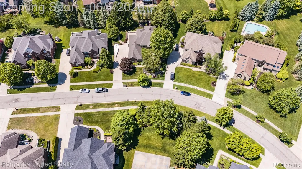 54501 Salem Drive Shelby Charter Township MI 48316