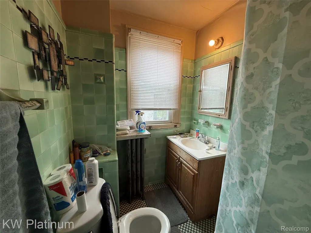4235 Van Dyke Street Detroit City MI 48214