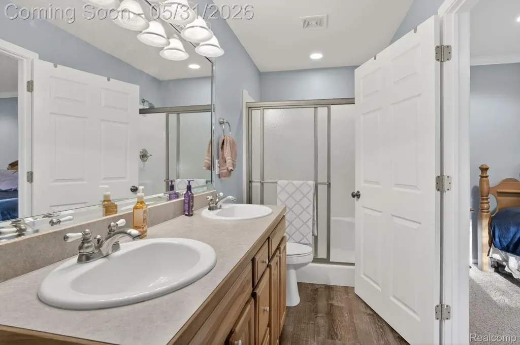 9508 Pine Needle Trail Flushing Charter Township MI 48433