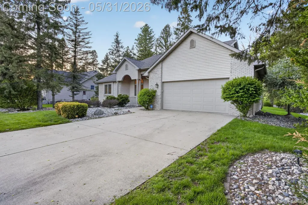 9508 Pine Needle Trail Flushing Charter Township MI 48433