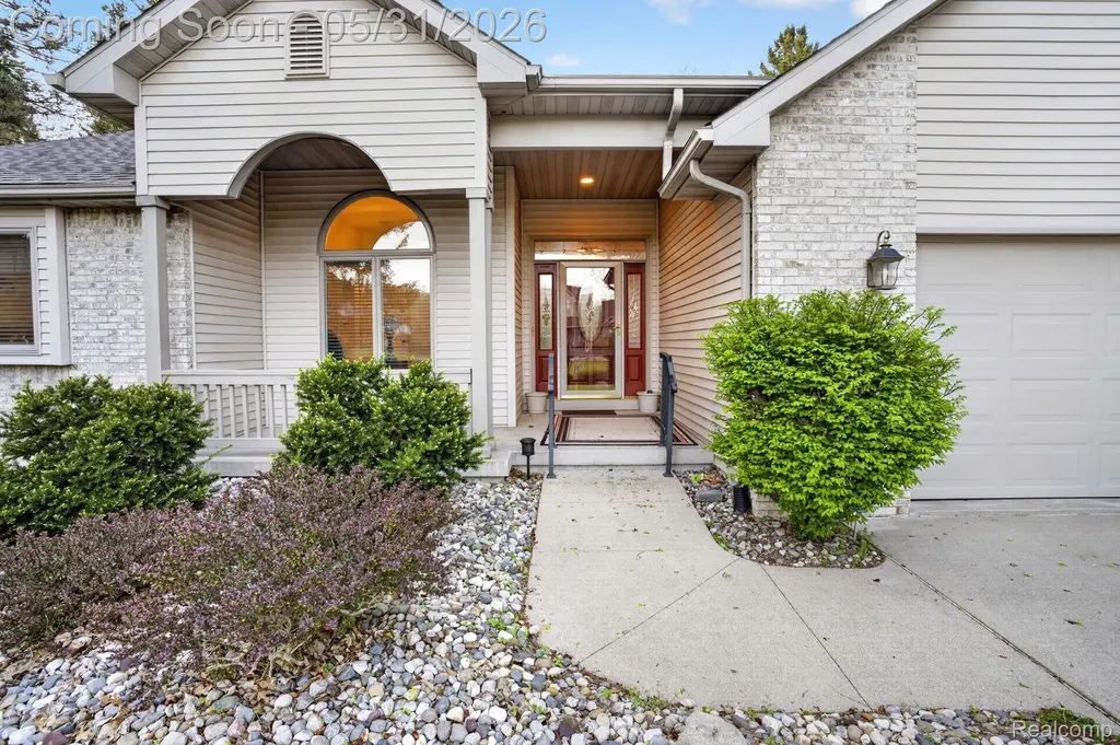 9508 Pine Needle Trail Flushing Charter Township MI 48433
