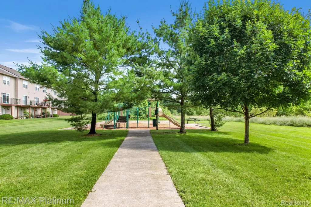 68 Pinecroft Lane Howell Township MI 48855