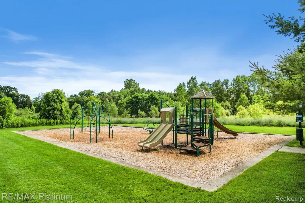 68 Pinecroft Lane Howell Township MI 48855