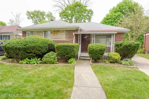 21961 Sussex Street Oak Park City MI 48237