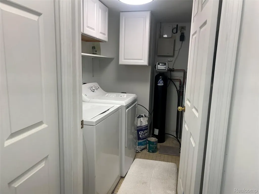 3591 Port Cove Drive Waterford Charter Township MI 48328