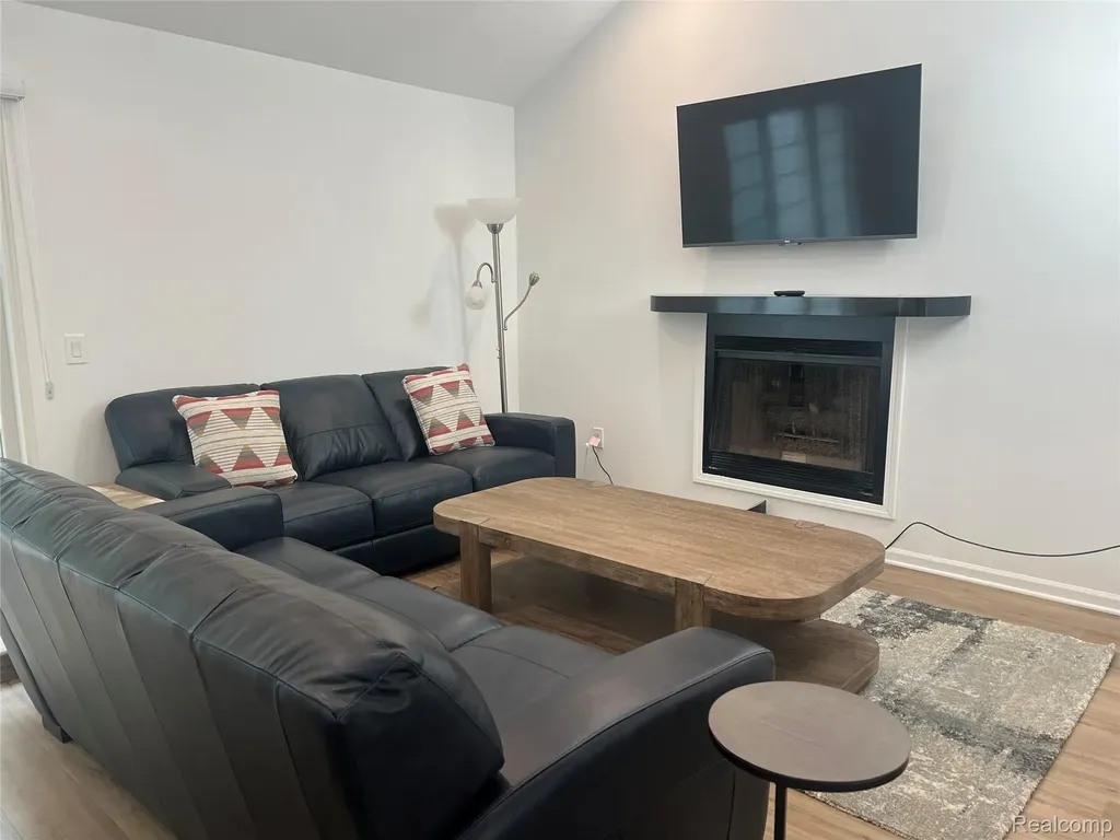 3591 Port Cove Drive Waterford Charter Township MI 48328