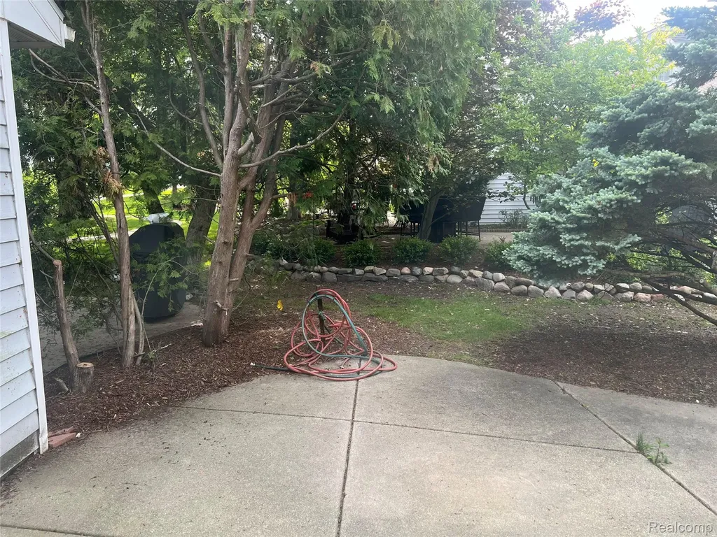 3591 Port Cove Drive Waterford Charter Township MI 48328