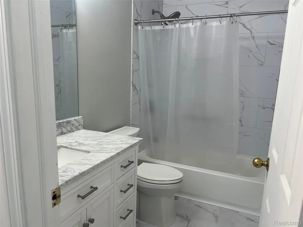 3591 Port Cove Drive Waterford Charter Township MI 48328