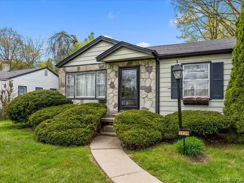 2229 E 8 Mile Road Grosse Pointe Woods City MI 48236