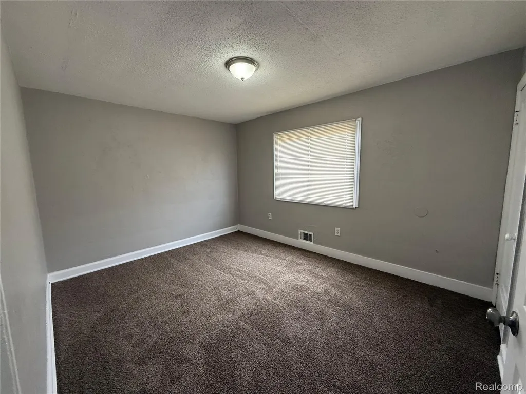 18116 Wisconsin Street Detroit City MI 48221