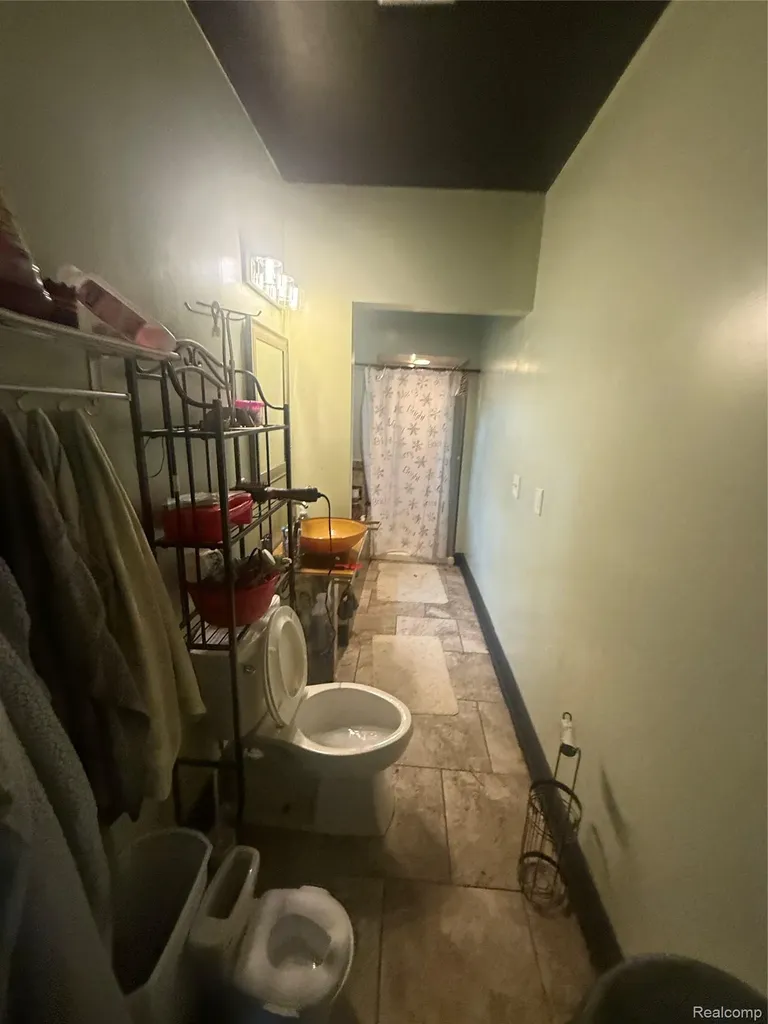 22440 Pembroke Avenue Detroit City MI 48219