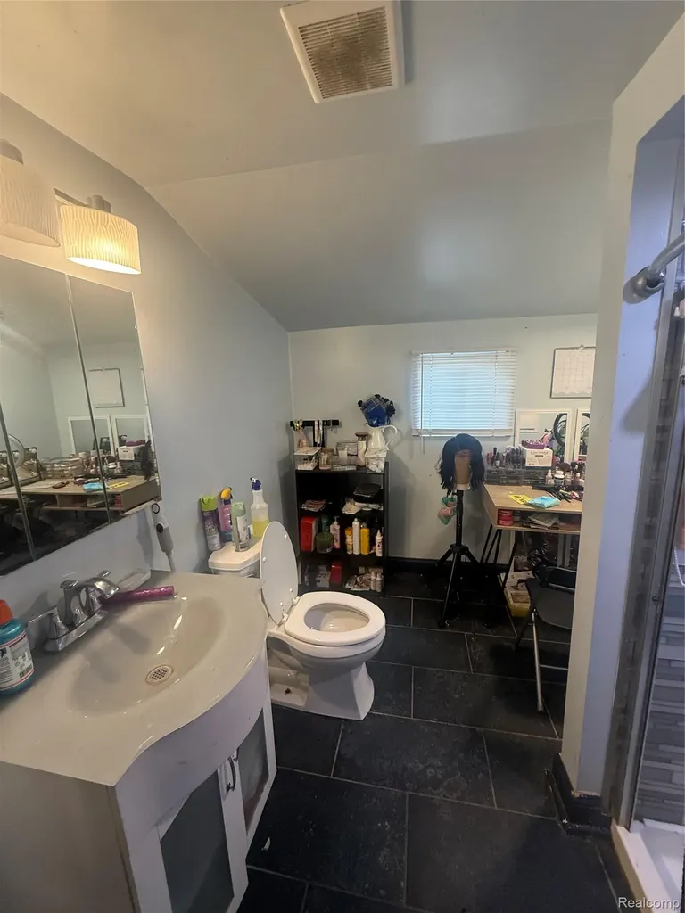 22440 Pembroke Avenue Detroit City MI 48219
