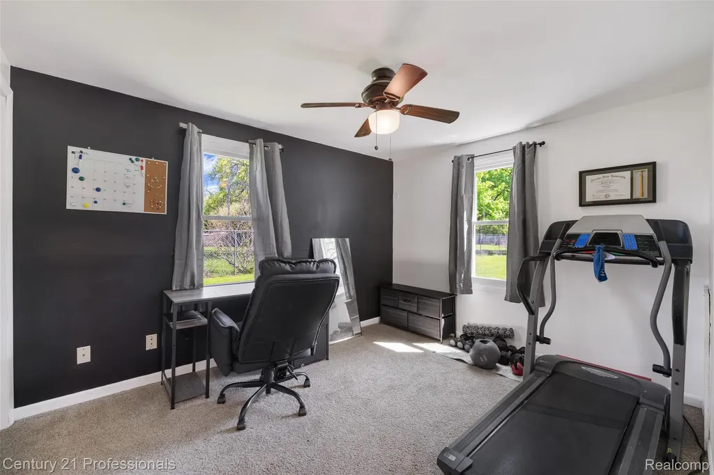 2830 Deland Road Waterford Charter Township MI 48329