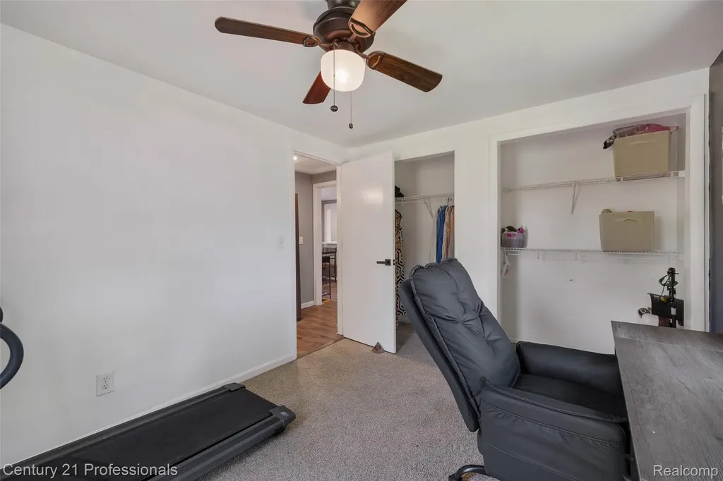 2830 Deland Road Waterford Charter Township MI 48329