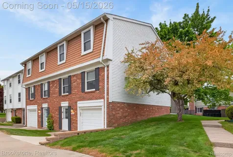 37643 Charter Oaks Boulevard Clinton Charter Township MI 48036