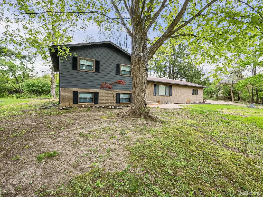 7580 Thornwood Street Canton Charter Township MI 48187