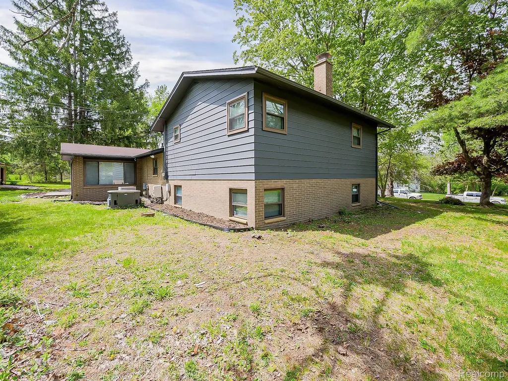 7580 Thornwood Street Canton Charter Township MI 48187