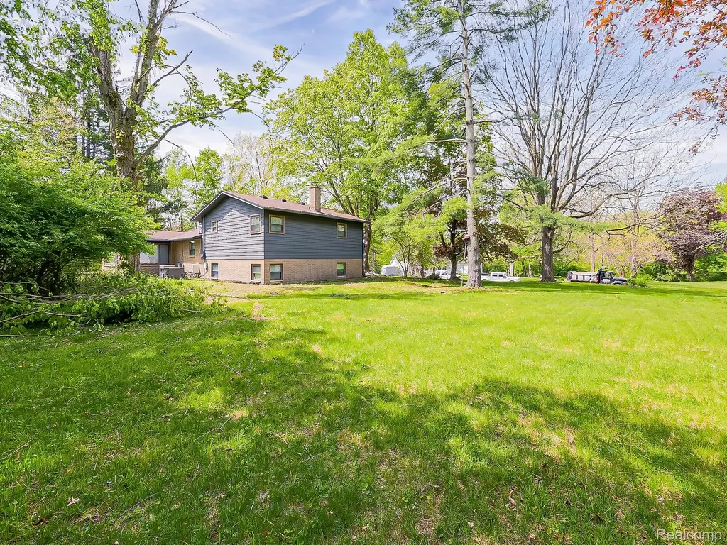 7580 Thornwood Street Canton Charter Township MI 48187
