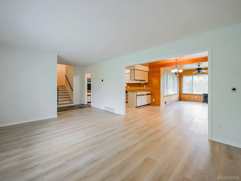 7580 Thornwood Street Canton Charter Township MI 48187