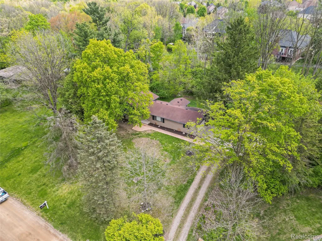 7580 Thornwood Street Canton Charter Township MI 48187