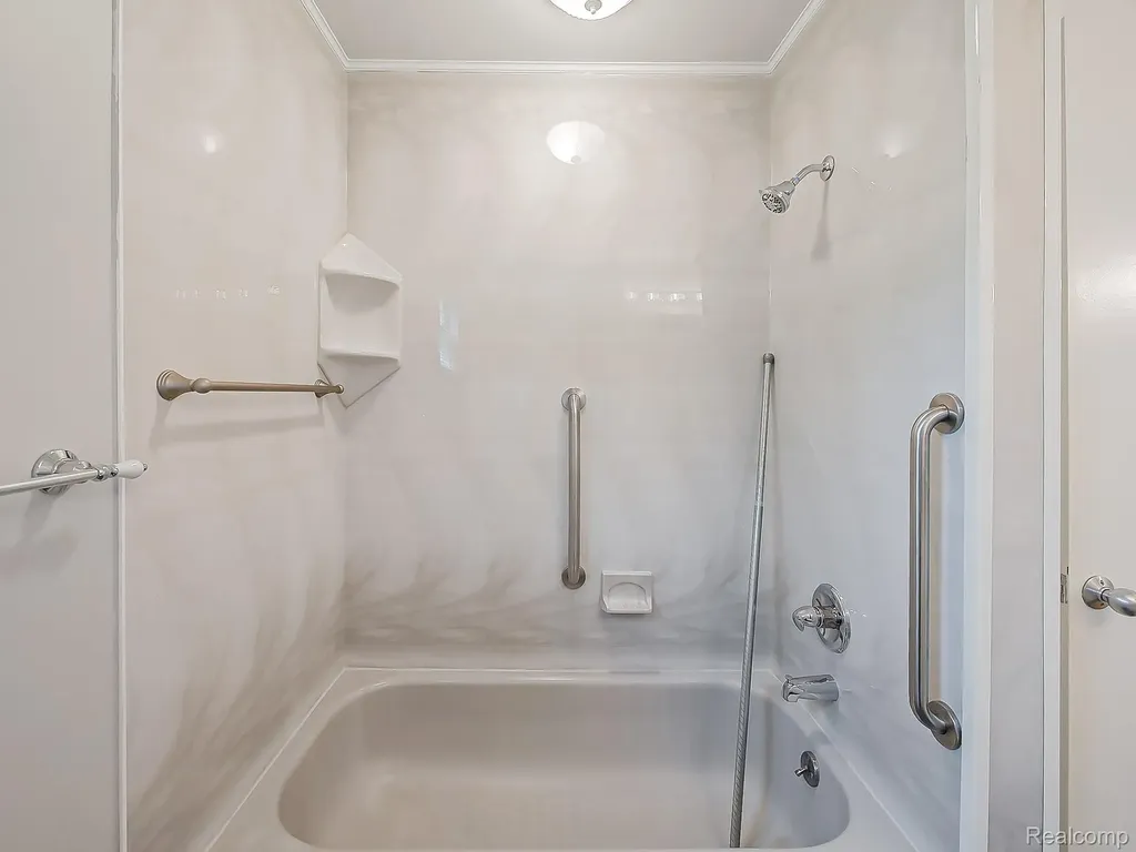 7580 Thornwood Street Canton Charter Township MI 48187