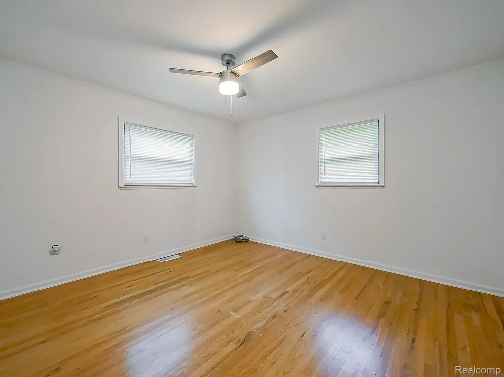 7580 Thornwood Street Canton Charter Township MI 48187