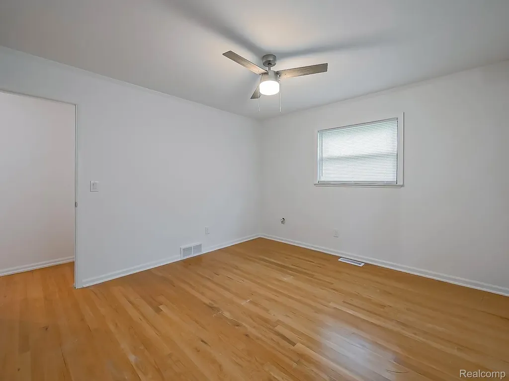 7580 Thornwood Street Canton Charter Township MI 48187